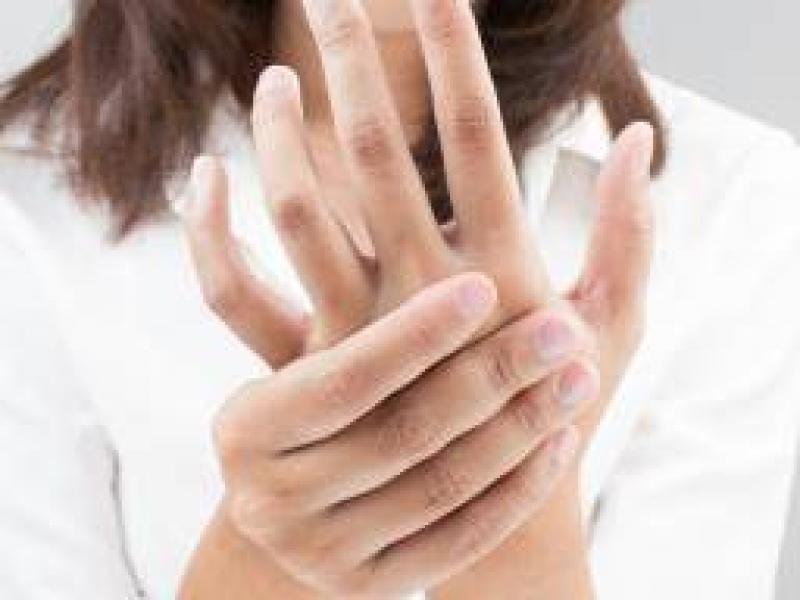 Raynaud hastalığının tedavisi, nedenleri ve belirtileri
